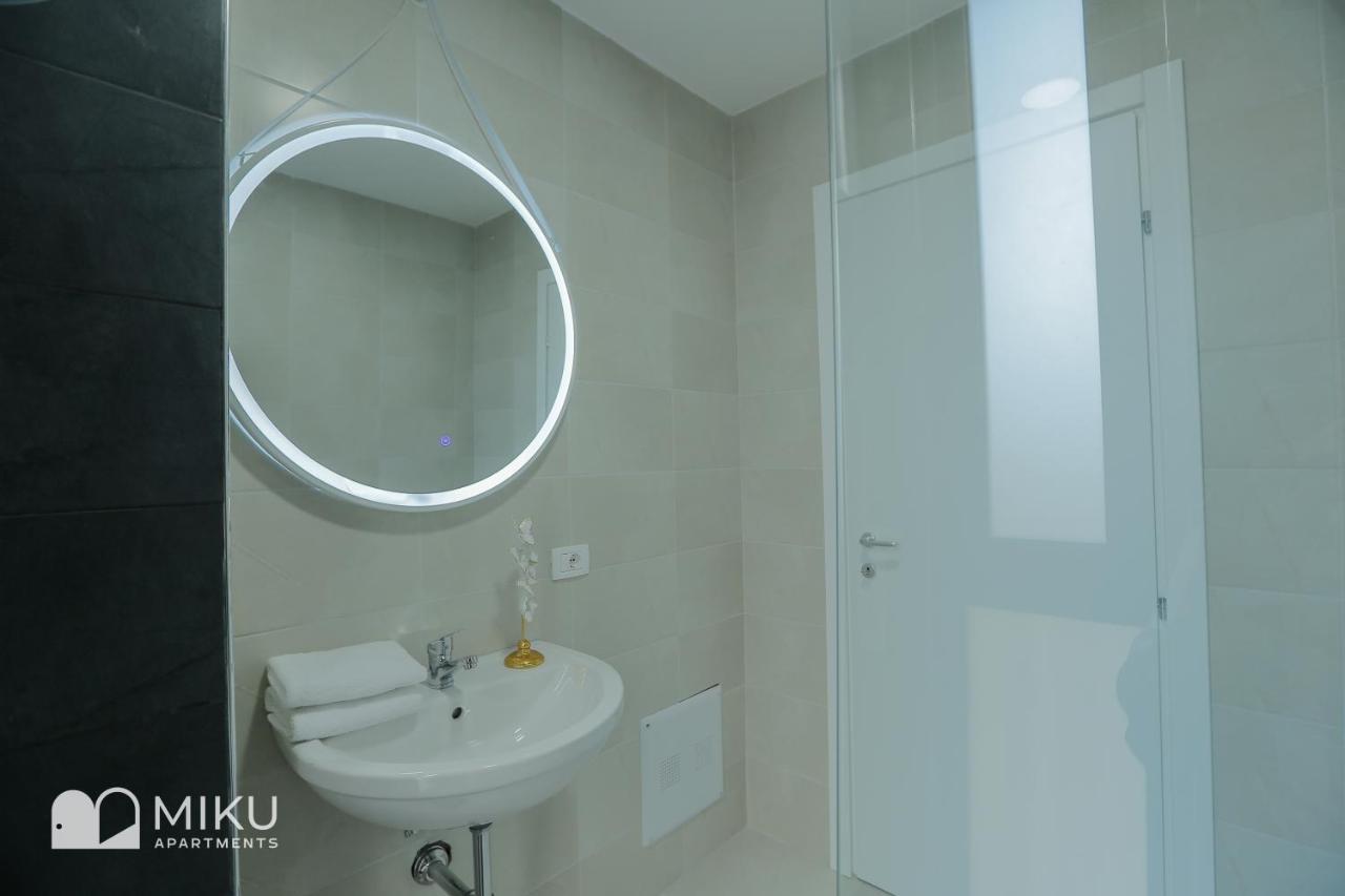 טיראנה Miku Apartment - Lovely 1 Bedroom Spectacular View מראה חיצוני תמונה